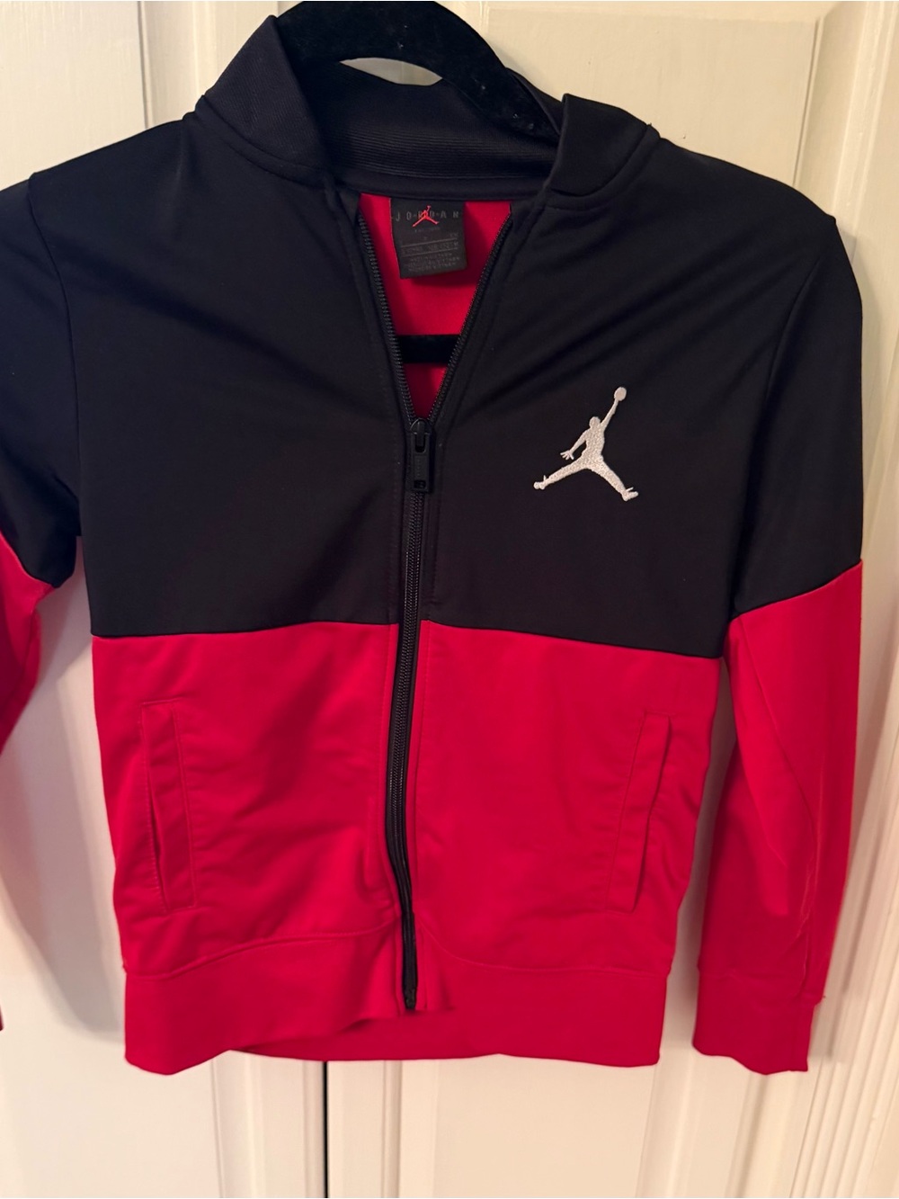 Air Jordan Track Jacket Boys S (8-10) Full Zip Red/Black Color Block Jumpman